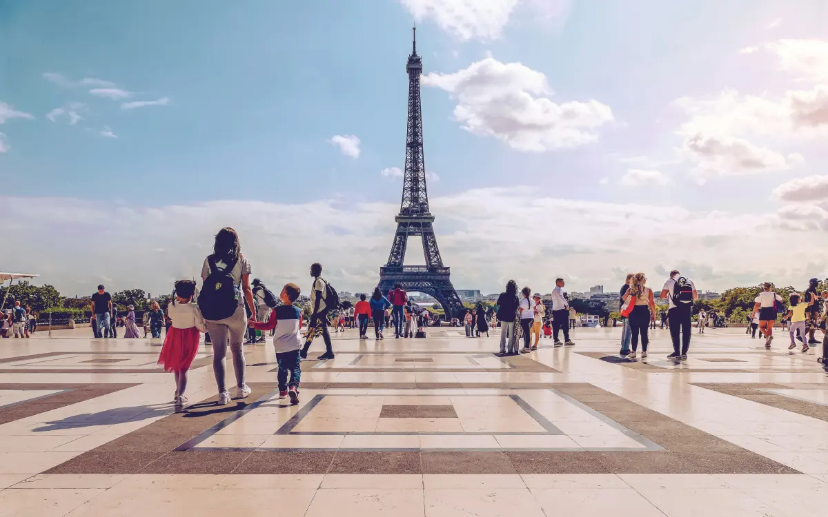 Business Etiquette in France: A Practical Guide for International Professionals